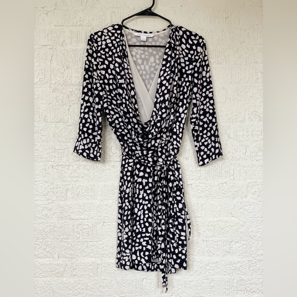 Diane bob Furstenberg Silk Black and White Wrap Midi Dress